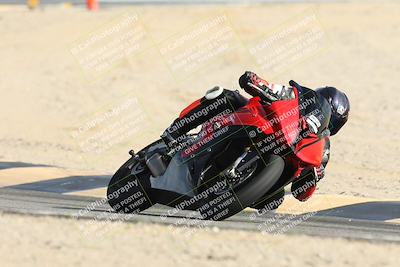 media/Nov-16-2025-Race Pace (Sun) [[8c5fa54630]]/Verified Riders/8-Turn 12 (120pm)/